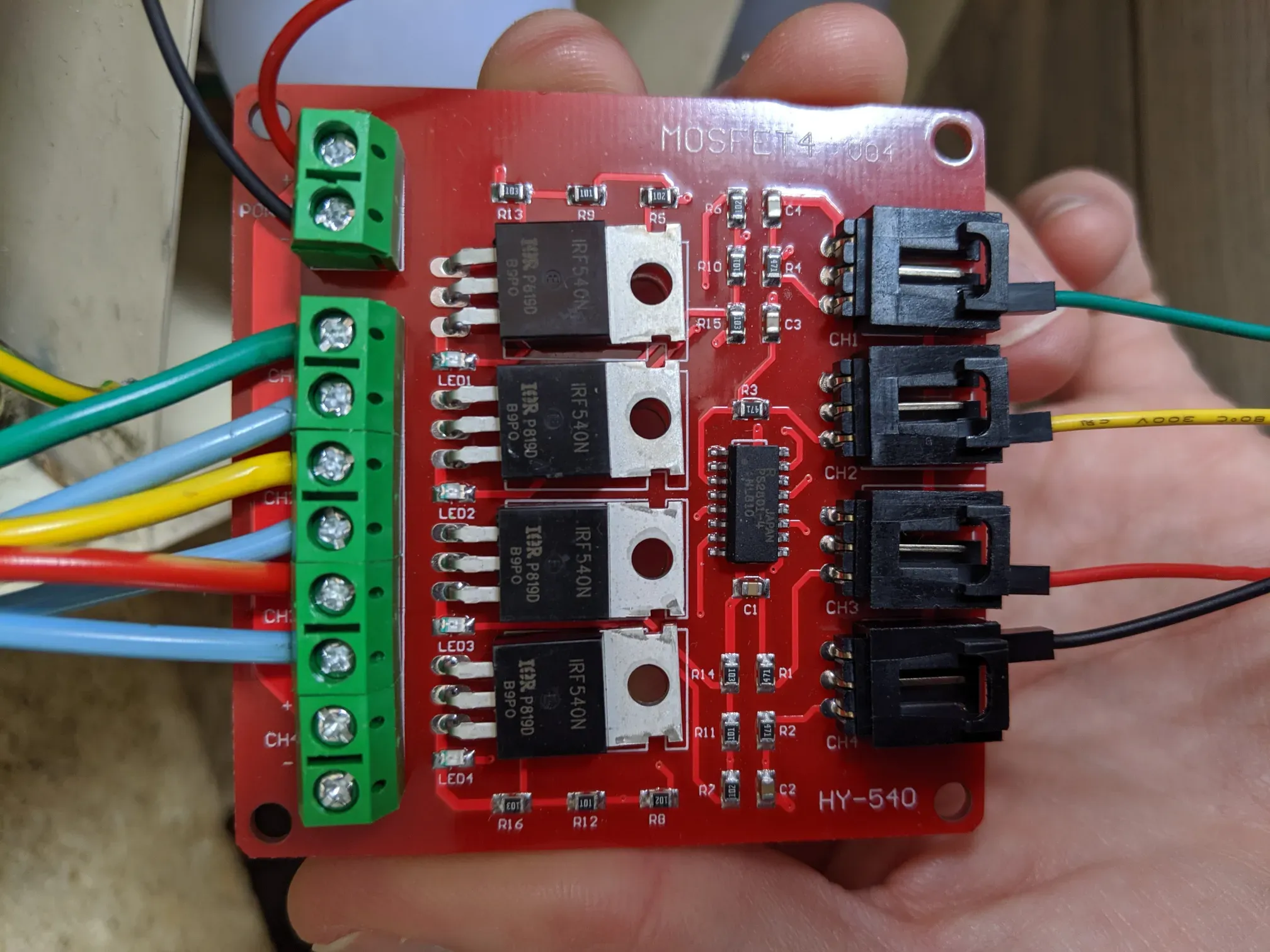 Mosfets with circuit